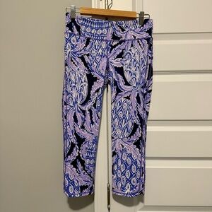 Lilly Pulitzer Luxletic Weekender Cropped Leggings | Beckon Blue Coco S | Size M
